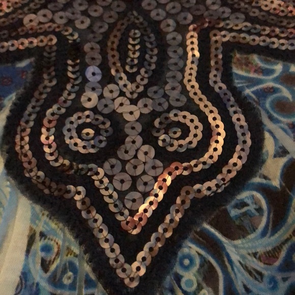 Screen printed top. - Picture 3 of 5